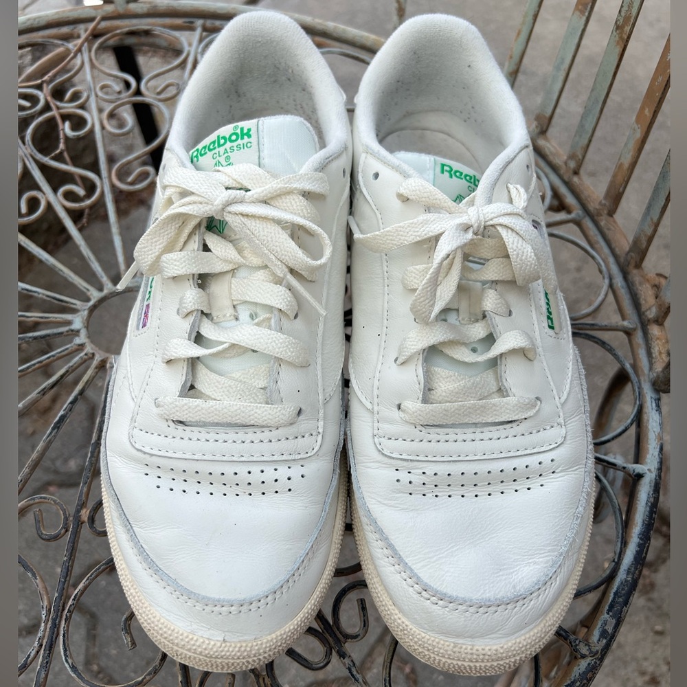 Reebok Court Classics Size 10 women’s.